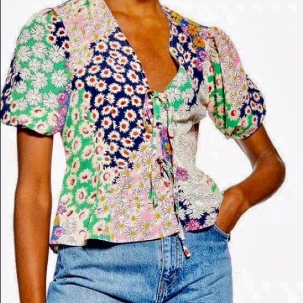 NEW Cute Summer Floral tie top